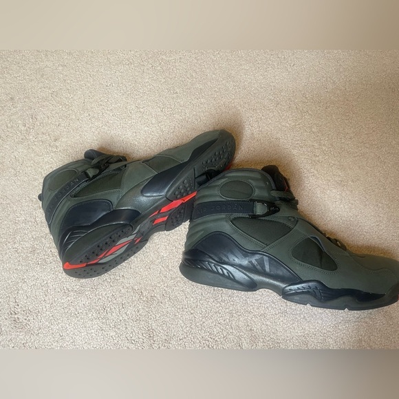 Air Jordan 8 Retro "TF Undefeated" (Size: 14, Color: Sequoia/Black/Orange) - Picture 15 of 16